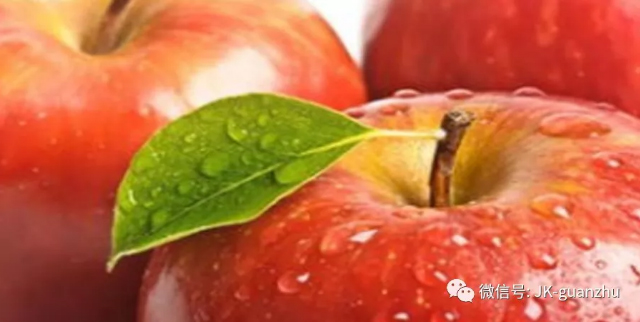 “一天一苹果，医生远离我”，吃生苹果还是煮熟的苹果？