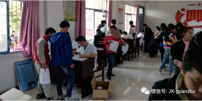 南昌县疾控中心在渡头开展学校营养监测工作